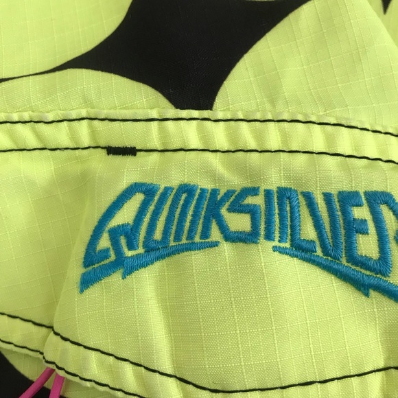 Men’s Quicksilver Board Shorts - Picture 6 of 6